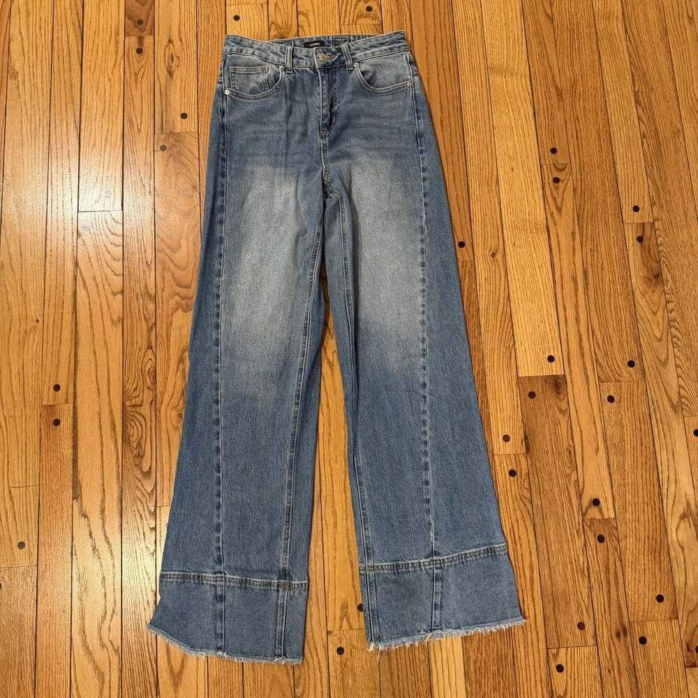 Express Relaxed Wide Leg High Rise Stretch Jeans Size 4 Long Raw Hem